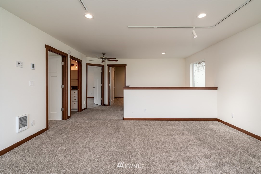 952 Lyle Ridge Circle Oak Harbor, WA 98277 - Photo 17 of 25 Gallery Image 17