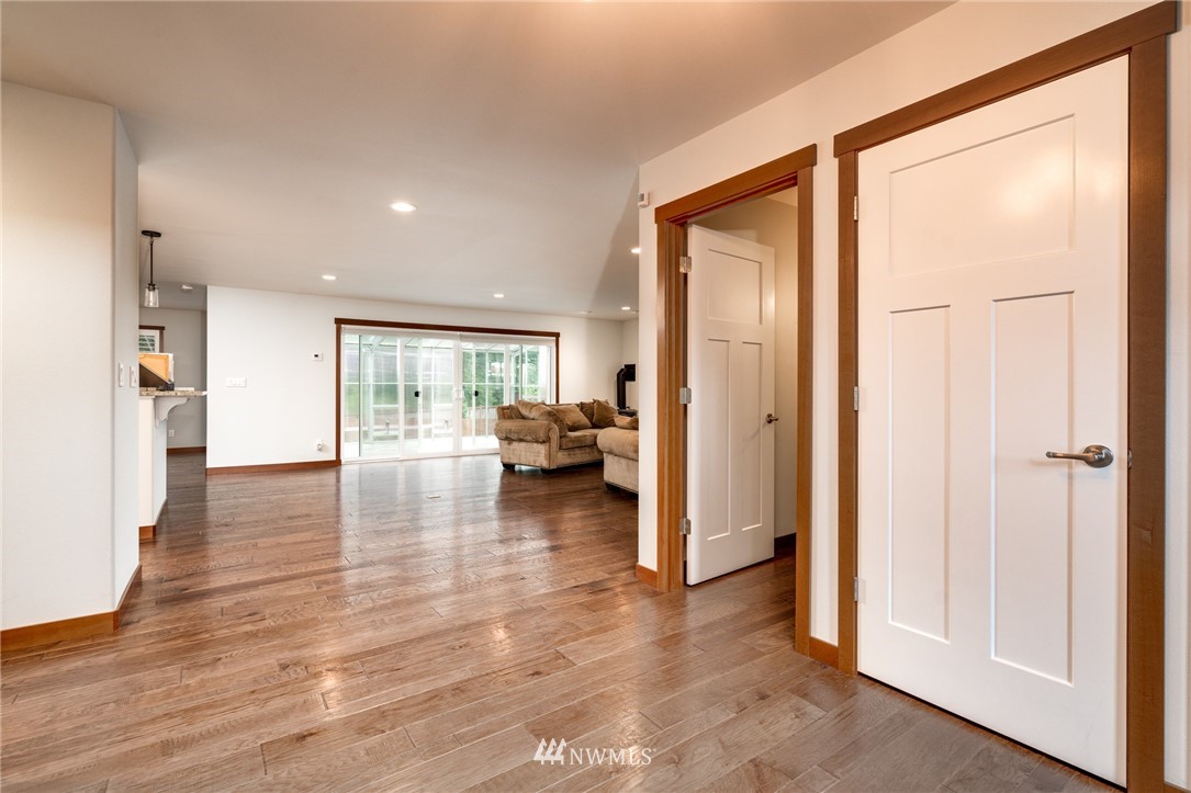 952 Lyle Ridge Circle Oak Harbor, WA 98277 - Photo 5 of 25 Gallery Image 5