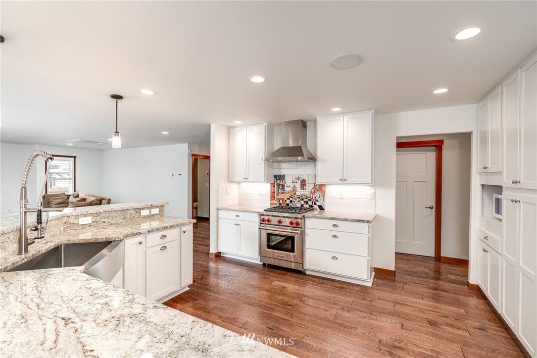 952 Lyle Ridge Circle Oak Harbor, WA 98277 - Photo 9 of 25 Gallery Image 9