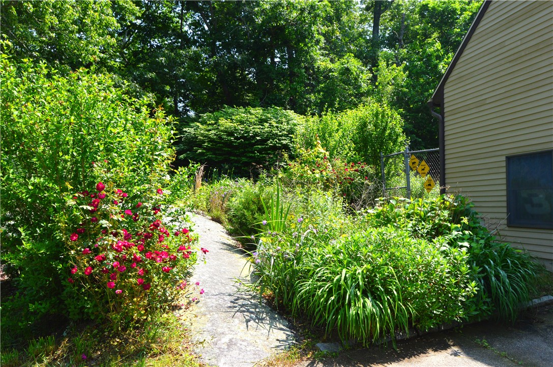 11 Buckeye Brook Road Charlestown, RI 02813 - Photo 14 of 43