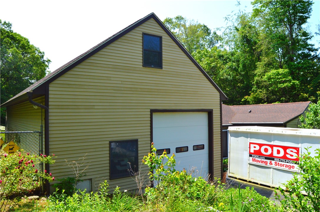 11 Buckeye Brook Road Charlestown, RI 02813 - Photo 4 of 43