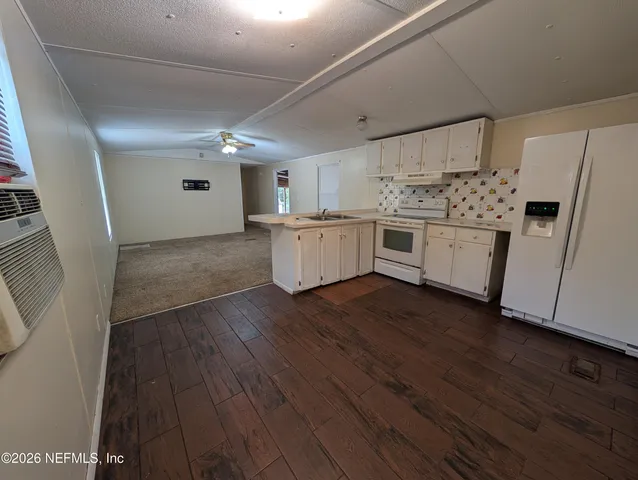 $98,000 | 610 Evans Avenue, Interlachen, FL 32148