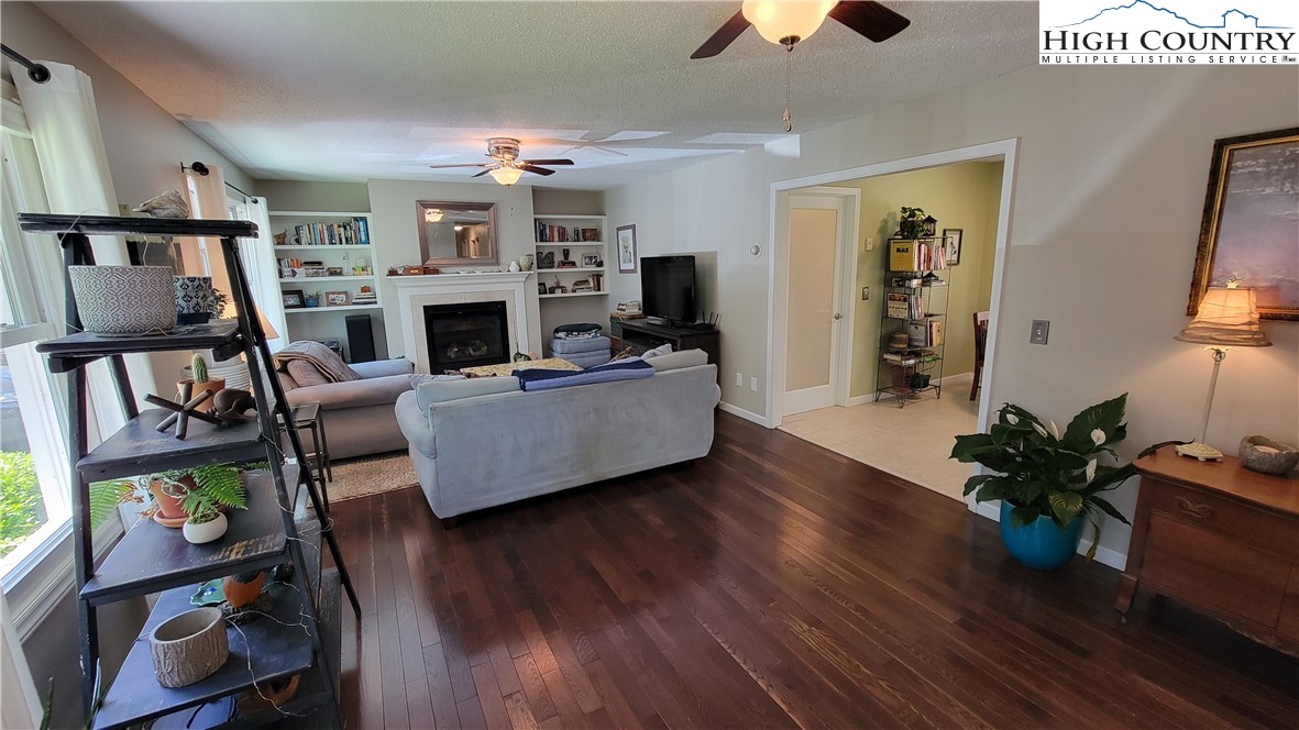 142 Lomax Street Boone, NC 28607 - Photo 3 of 17 Gallery Image 3