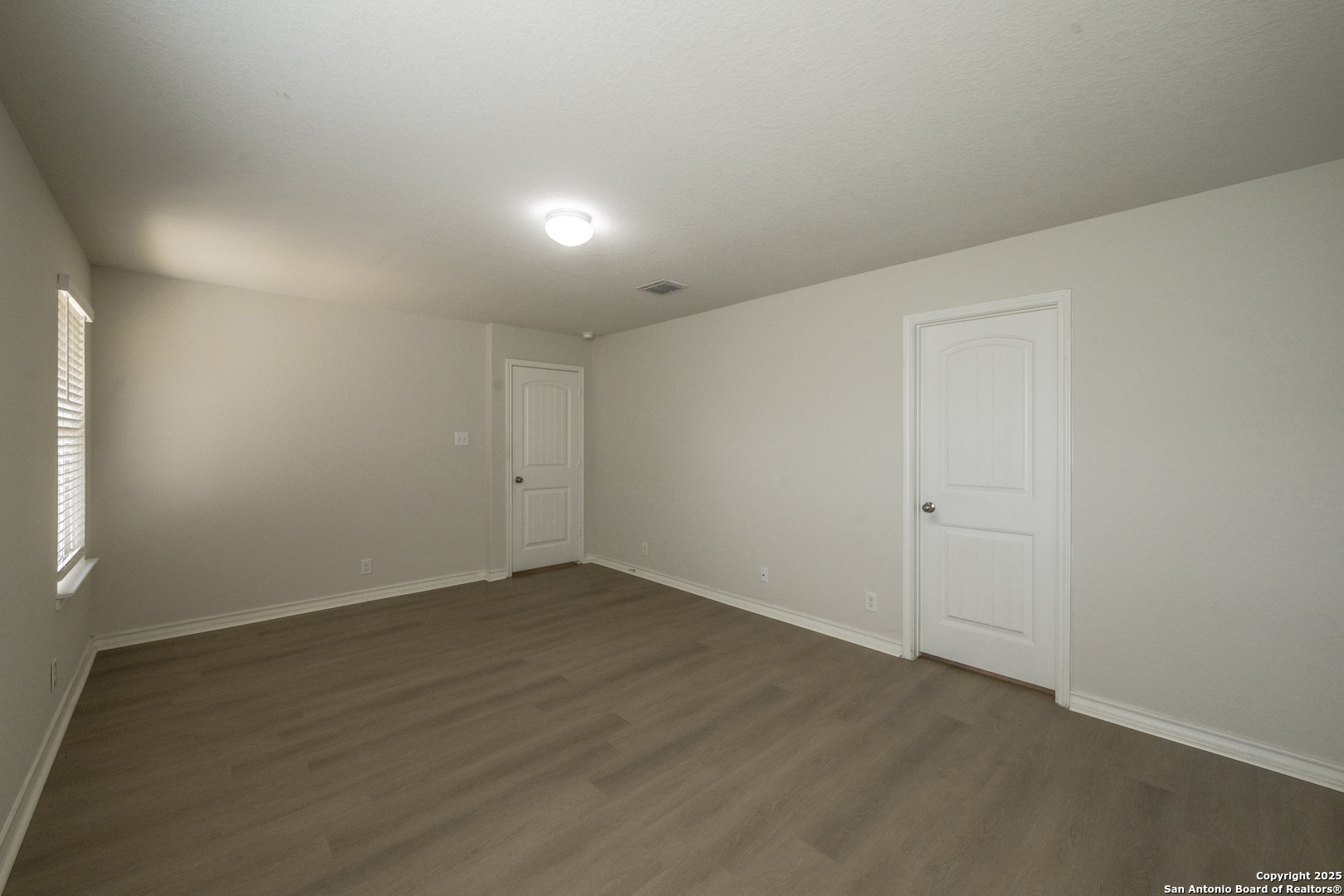 5914 Lazo Valley San Antonio, TX 78244 - Photo 20 of 40 a view of an empty room