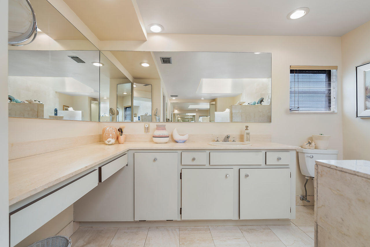 2647 Northwest 41st Street Boca Raton, FL 33434 - Photo 18 of 41 Master Bath
