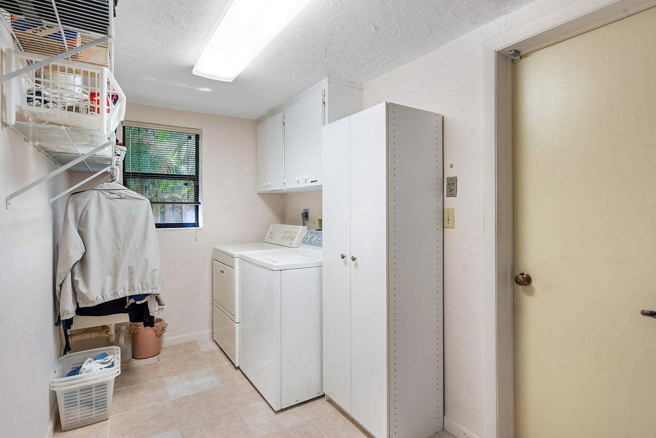 2647 Northwest 41st Street Boca Raton, FL 33434 - Photo 26 of 41 Laundry Room