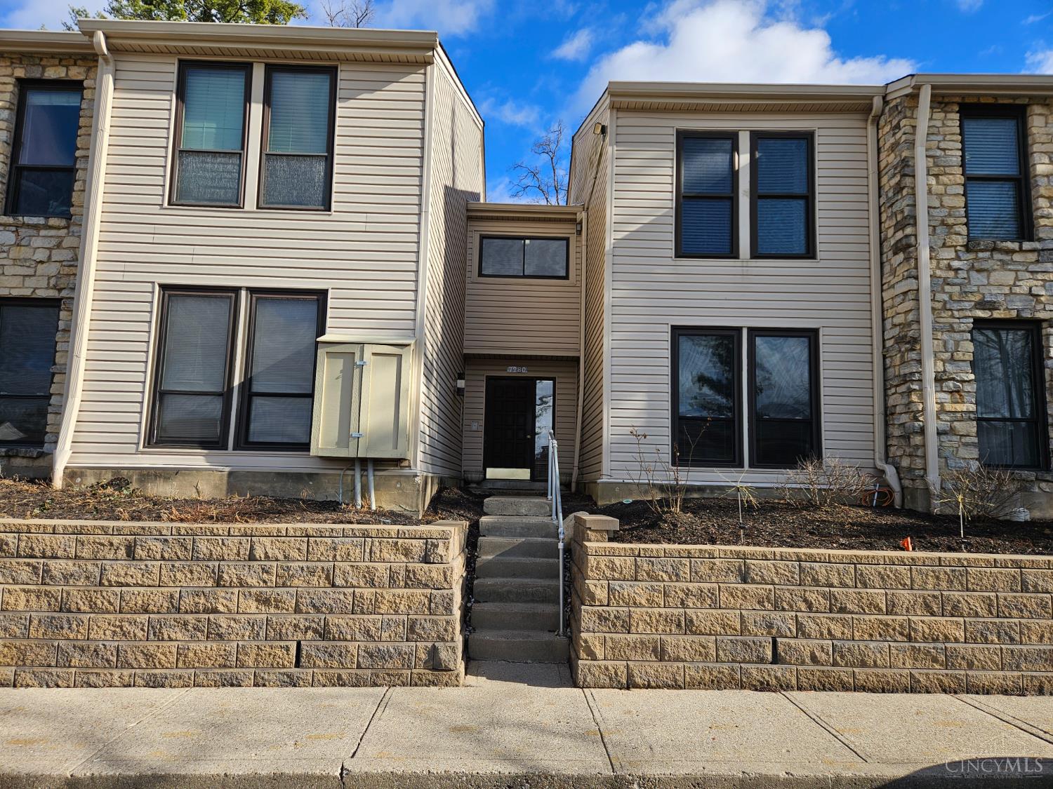 7280 East Galbraith Road, Unit 22B Cincinnati, OH 45243 - Photo 2 of 34