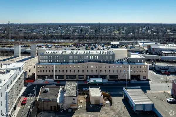 $2,175 | 18 West Main Street, Unit 204, Bound Brook, NJ 08805