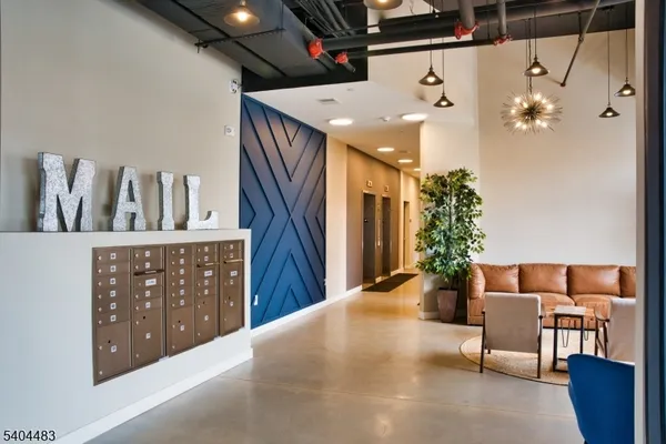 $2,175 | 18 West Main Street, Unit 204, Bound Brook, NJ 08805