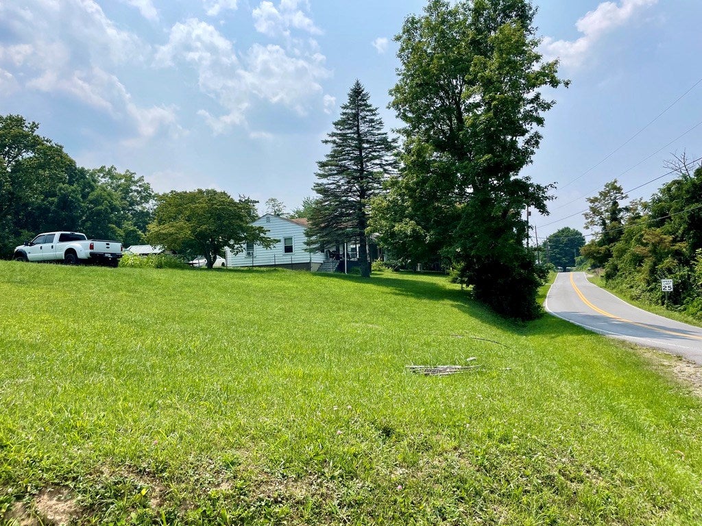2950 Mt Olivet Road Pulaski, VA 24301 - Photo 14 of 15 Gallery Image 14