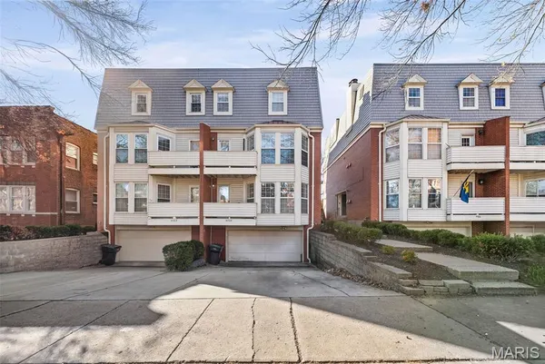 $375,000 | 4464 McPherson Avenue, Unit 3B, St. Louis, MO 63108