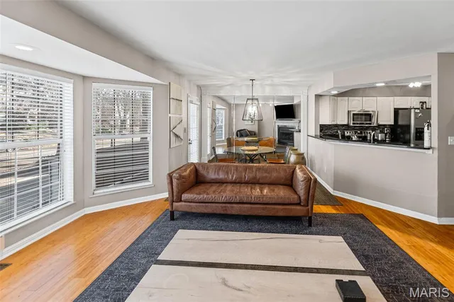 $370,000 | 4464 McPherson Avenue, Unit 3B, St. Louis, MO 63108