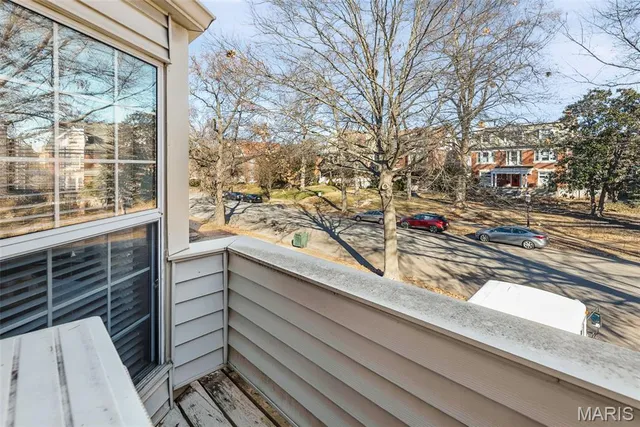 $370,000 | 4464 McPherson Avenue, Unit 3B, St. Louis, MO 63108