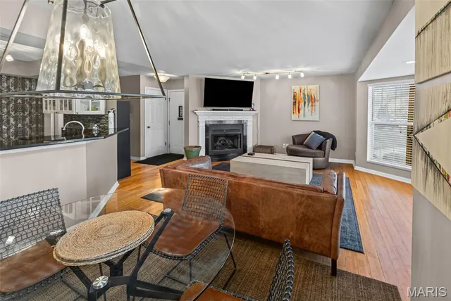 $370,000 | 4464 McPherson Avenue, Unit 3B, St. Louis, MO 63108