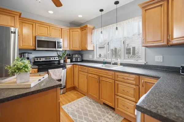 $349,999 | 156 Farnsworth Street, Chicopee, MA 01013