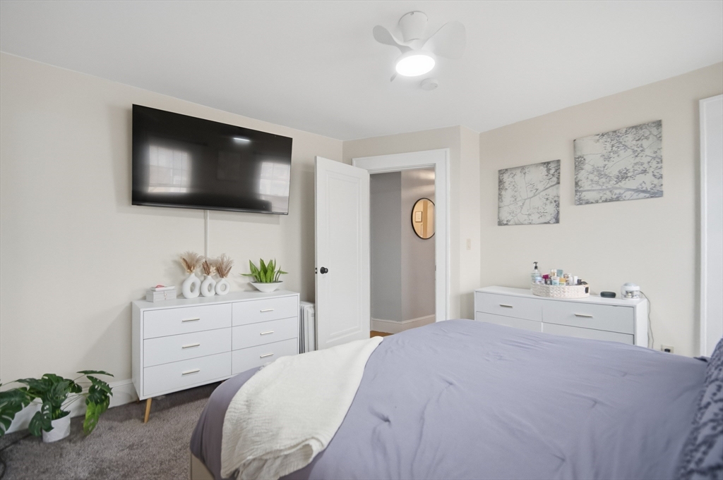 156 Farnsworth Street Chicopee, MA 01013 - Photo 21 of 37