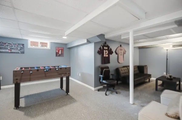 $349,999 | 156 Farnsworth Street, Chicopee, MA 01013