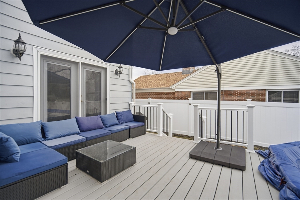 156 Farnsworth Street Chicopee, MA 01013 - Photo 33 of 37