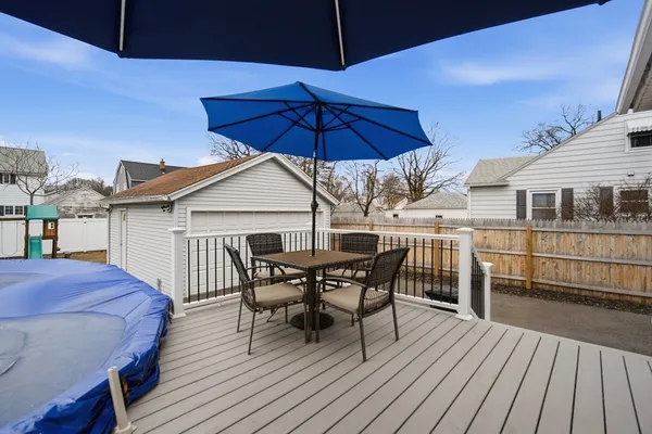 $349,999 | 156 Farnsworth Street, Chicopee, MA 01013