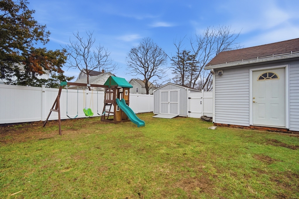 156 Farnsworth Street Chicopee, MA 01013 - Photo 36 of 37