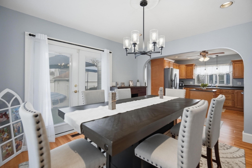 156 Farnsworth Street Chicopee, MA 01013 - Photo 10 of 37