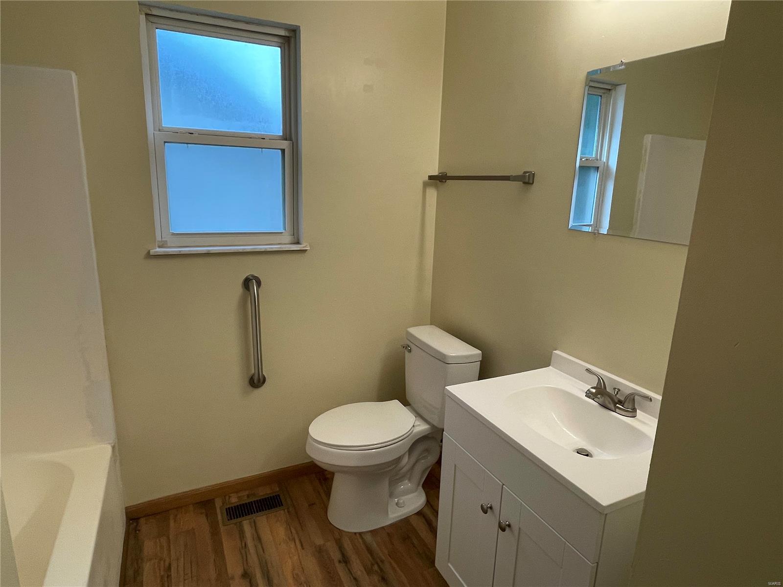 708 Silver Street Alton, IL 62002 - Photo 6 of 15 Gallery Image 6