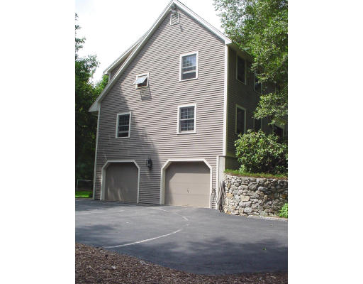 90 Newell Road Holden, MA 01520 - Photo 4 of 17 Gallery Image 4