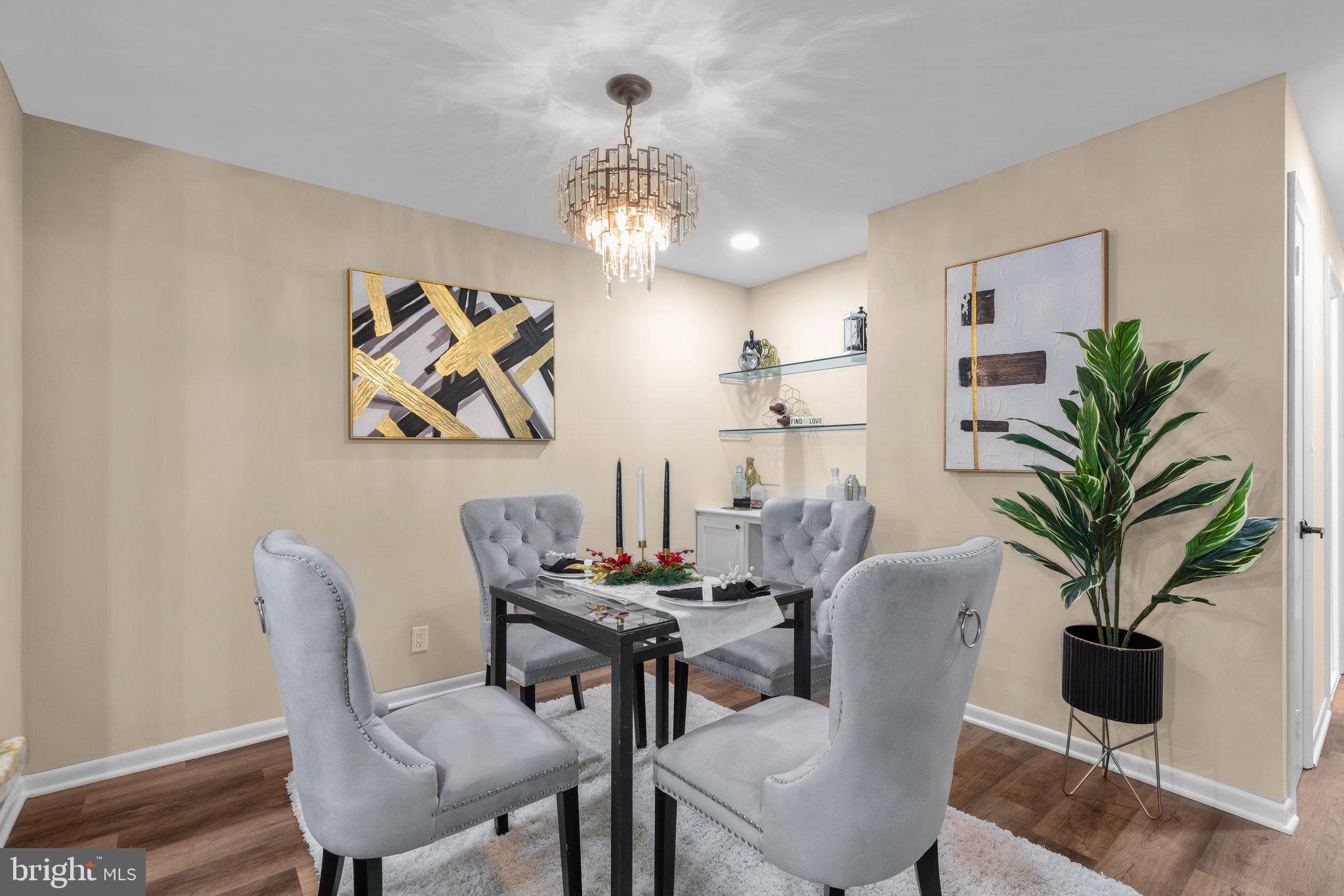 111 Hamlet Hill Road, Unit 413 Baltimore, MD 21210 - Photo 19 of 50 Dining room w-butler's pantry.