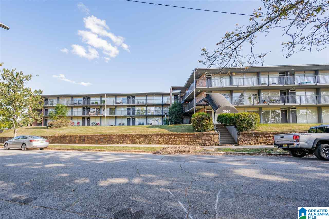 2990 Rhodes Cr Circle, Unit 206 Birmingham, AL 35205 - Photo 2 of 15