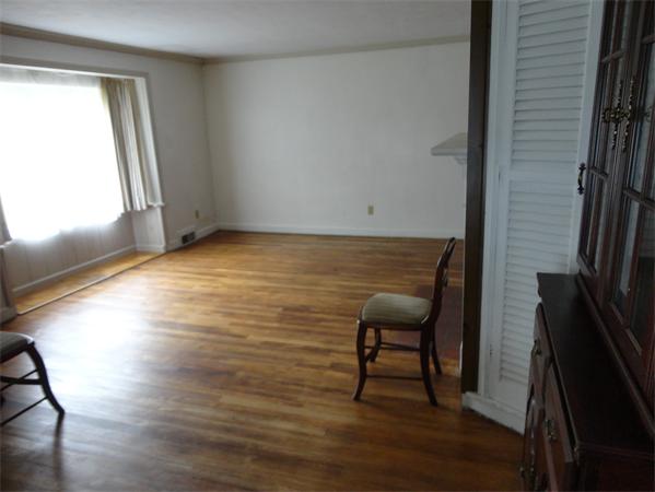 499 Somers Road East Longmeadow, MA 01028 - Photo 4 of 16 Gallery Image 4