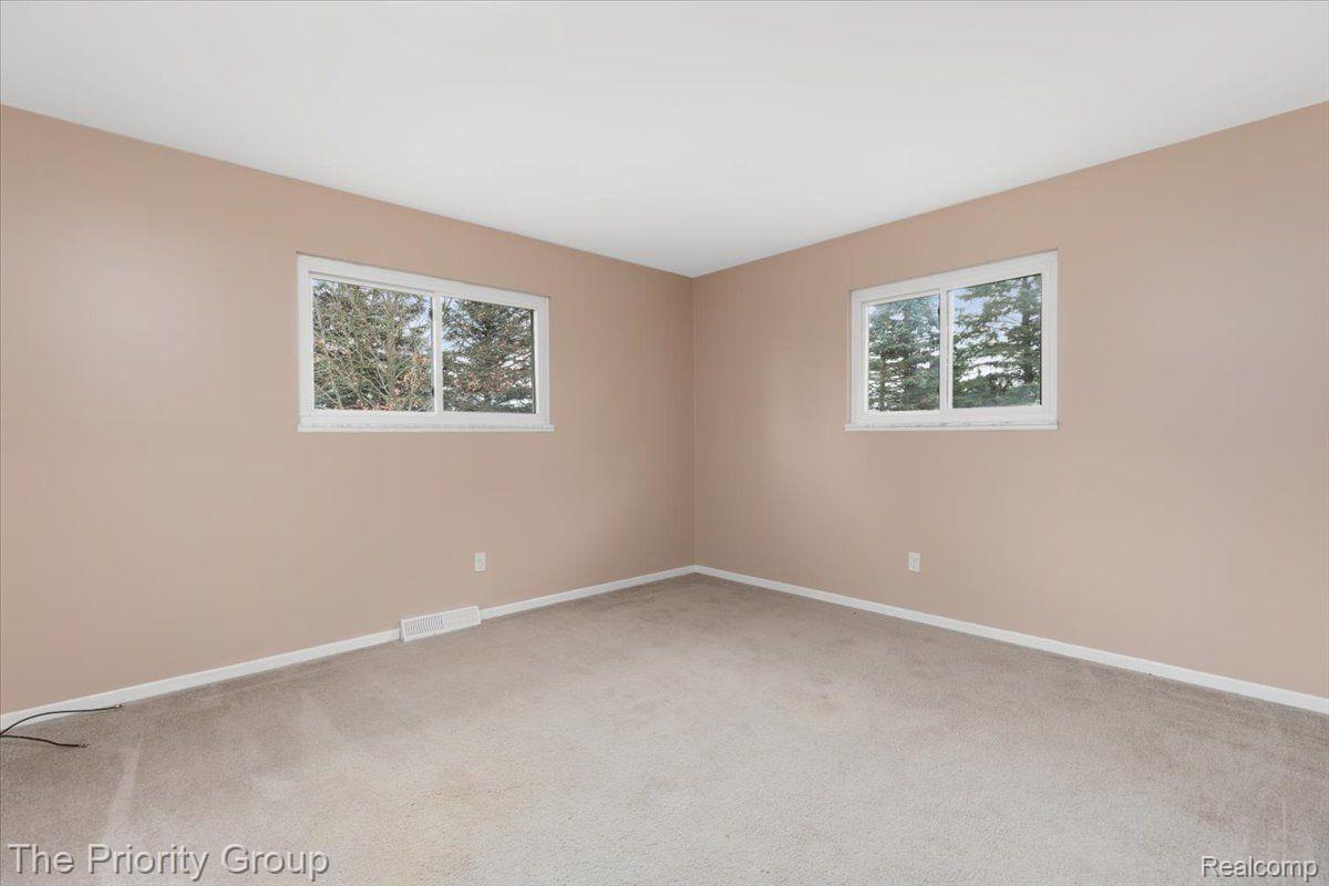 11679 Milford Road Holly, MI 48442 - Photo 22 of 34 Natural lighting throughout each room
