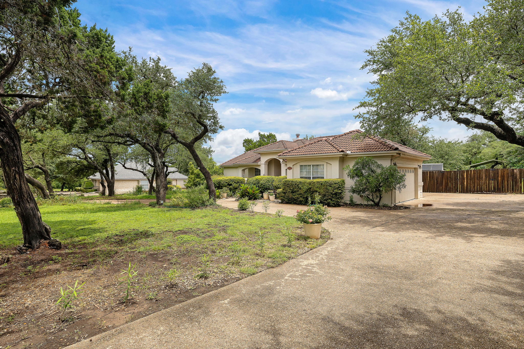 9608 Streamside Drive Austin, TX 78736 - Photo 4 of 40