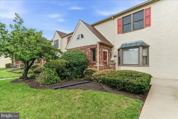 $315,000 | 333 Norris Hall Lane, Unit 333, Norristown, PA 19403