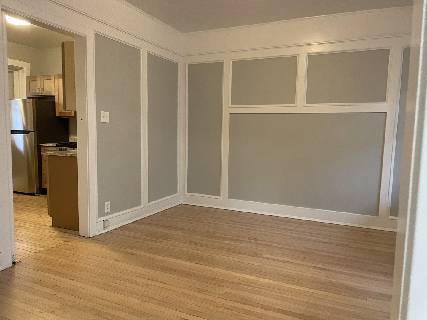 7077 North Ridge Boulevard, Unit 1S Chicago, IL 60645 - Photo 6 of 17 a view of an empty room with closet and a window