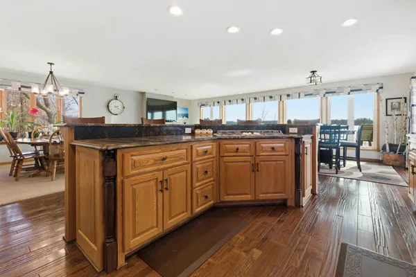 $989,000 | 2509 320th Street, Cushing, MN 56443