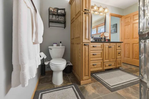 $989,000 | 2509 320th Street, Cushing, MN 56443