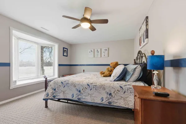 $989,000 | 2509 320th Street, Cushing, MN 56443