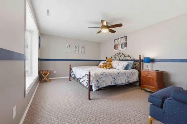 $989,000 | 2509 320th Street, Cushing, MN 56443