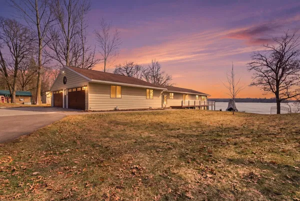 $989,000 | 2509 320th Street, Cushing, MN 56443