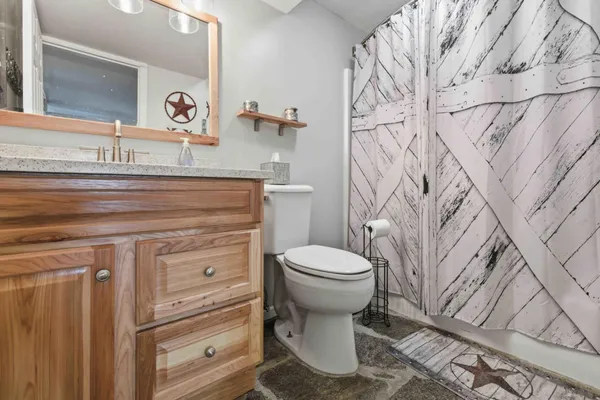 $989,000 | 2509 320th Street, Cushing, MN 56443