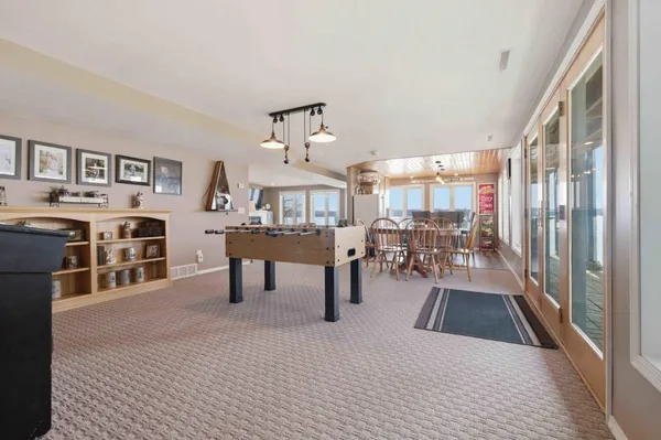 $989,000 | 2509 320th Street, Cushing, MN 56443