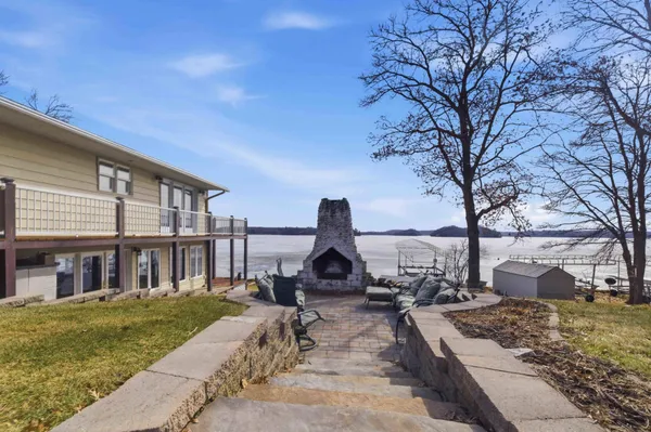 $989,000 | 2509 320th Street, Cushing, MN 56443