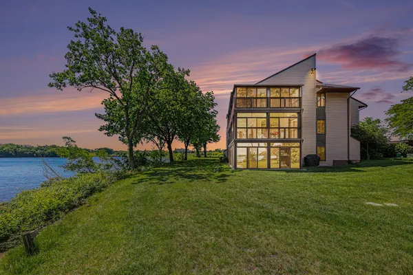 $299,900 | 550 Cliffs Drive, Unit 301C, Ypsilanti, MI 48198