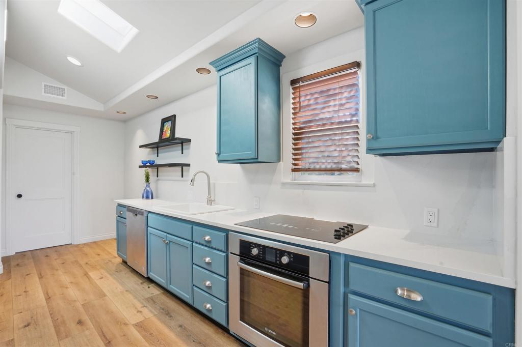 535 Minnesota Avenue Fallbrook, CA 92028 - Photo 8 of 37 Kitchen