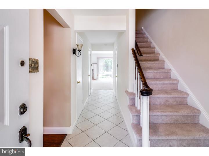 94 Farnwood Road Mount Laurel, NJ 08054 - Photo 2 of 18 Gallery Image 2
