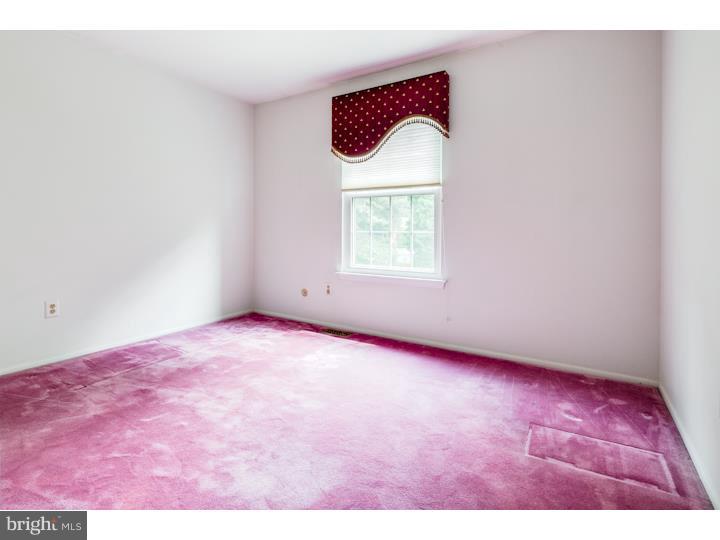 94 Farnwood Road Mount Laurel, NJ 08054 - Photo 12 of 18 Gallery Image 12