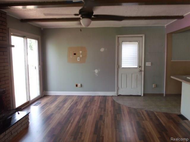 23024 Rausch Avenue Eastpointe, MI 48021 - Photo 11 of 13
