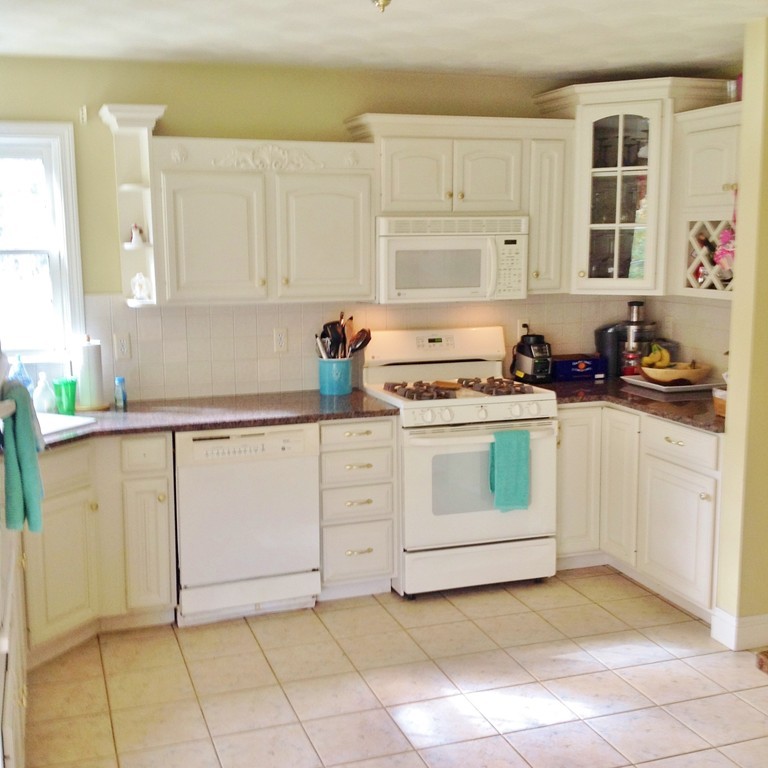 11 Benjamin Tripp Road Westport, MA 02790 - Photo 5 of 16 Gallery Image 5