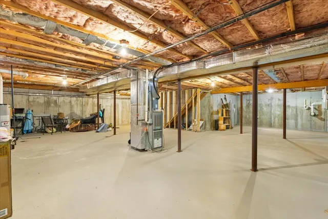 a view of a indoor garage