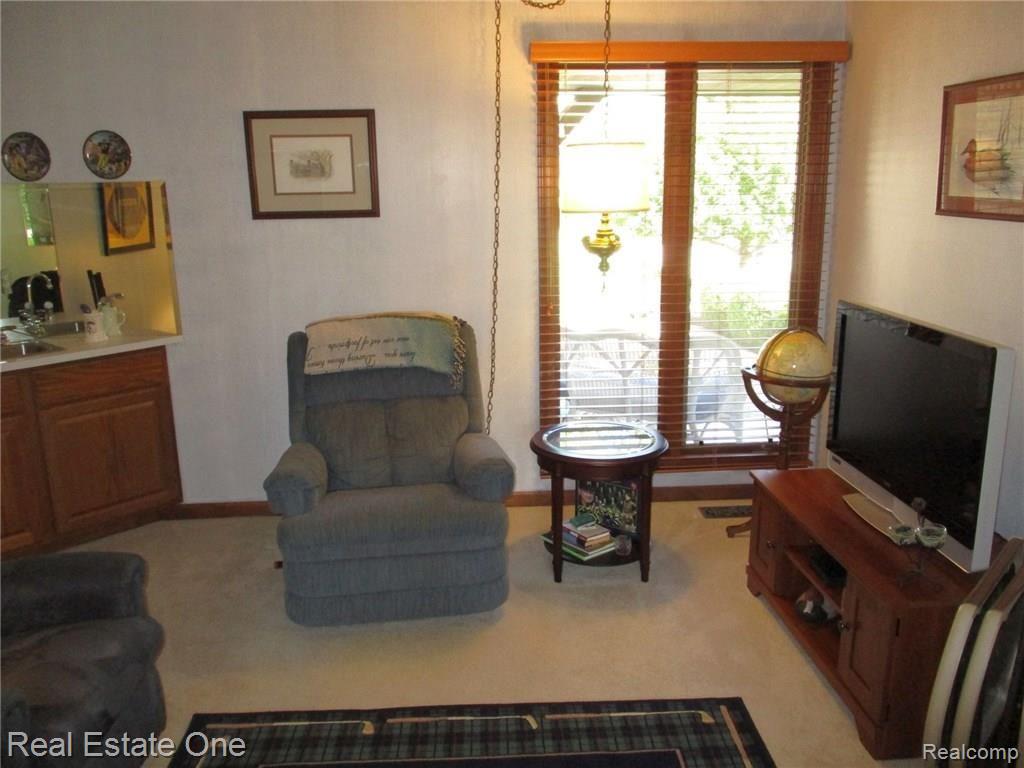 1991 Edgemont Court Rochester Hills, MI 48306 - Photo 9 of 57